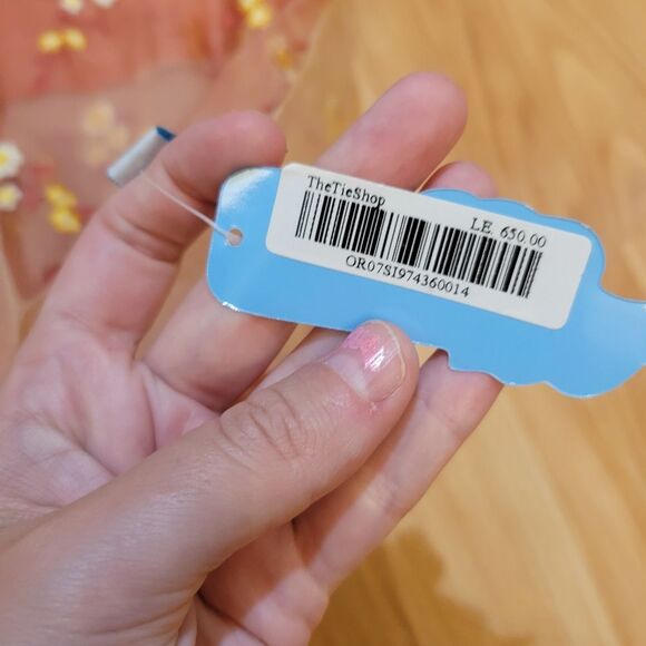 The Tie Shop Pink Floral Embroidered Scarf NWT - Picture 5 of 5